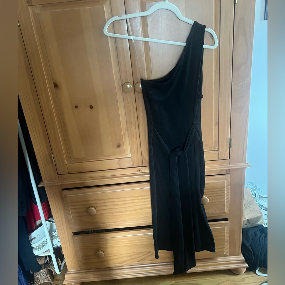 NWOT Vici Ribbed Waist Tie Dress